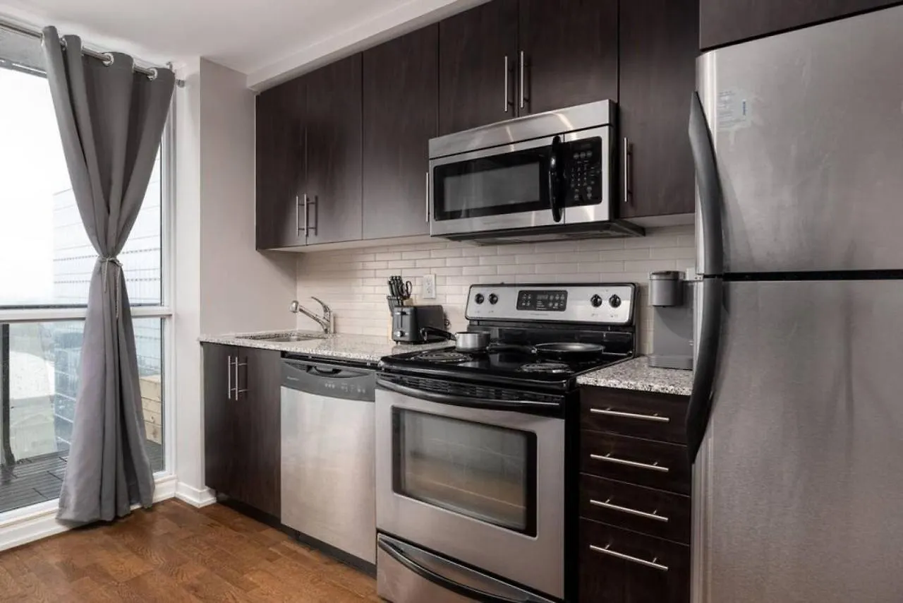 Сasa de vacaciones Urban Lifestyle 1Br Suite W Cn Tower And Lake View Toronto